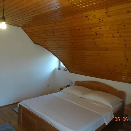 Konukevi Gyoeroek Vendeghaz